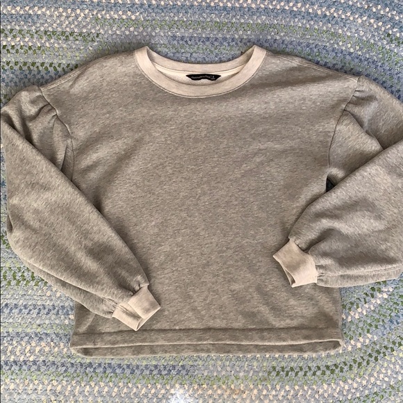 soft a&f crew sweatshirt